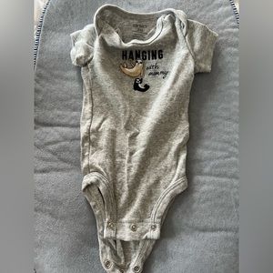 💕5 for $15: Carters 0-3/3 month onesie